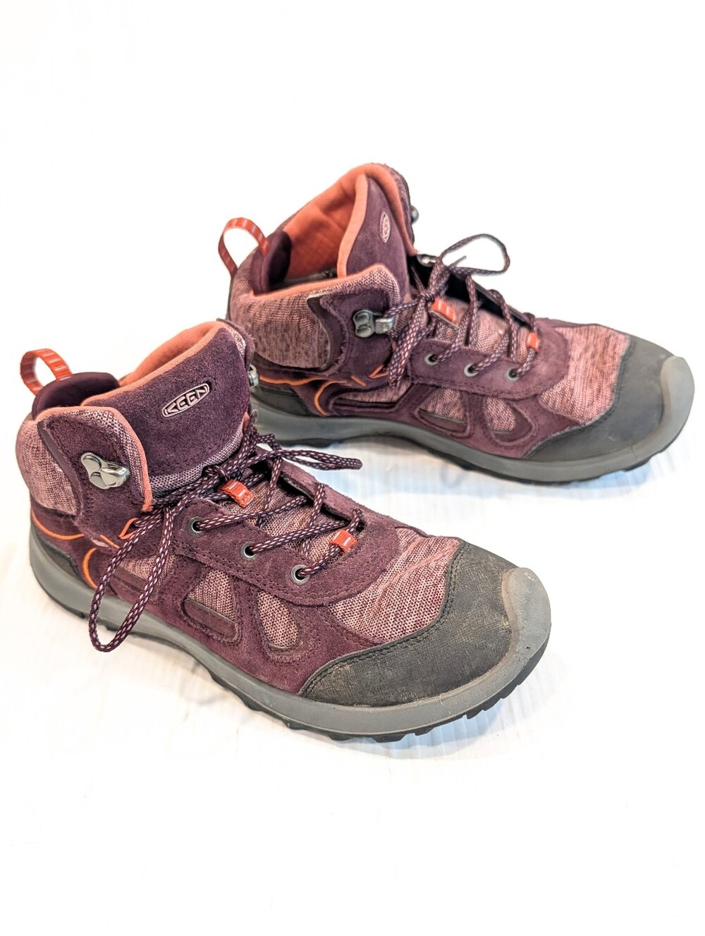KEEN Terradora II Women's Mid Hiking Boots in Plum/Rust Size 7